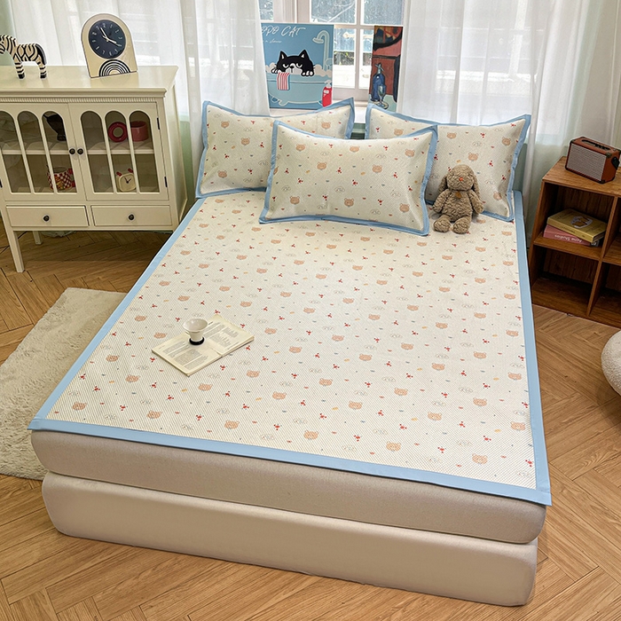 91家纺网 家纺一手货源 找家纺 布卢姆床垫2025新款A类数码印花冰藤席夏凉席--床席款 呆呆熊