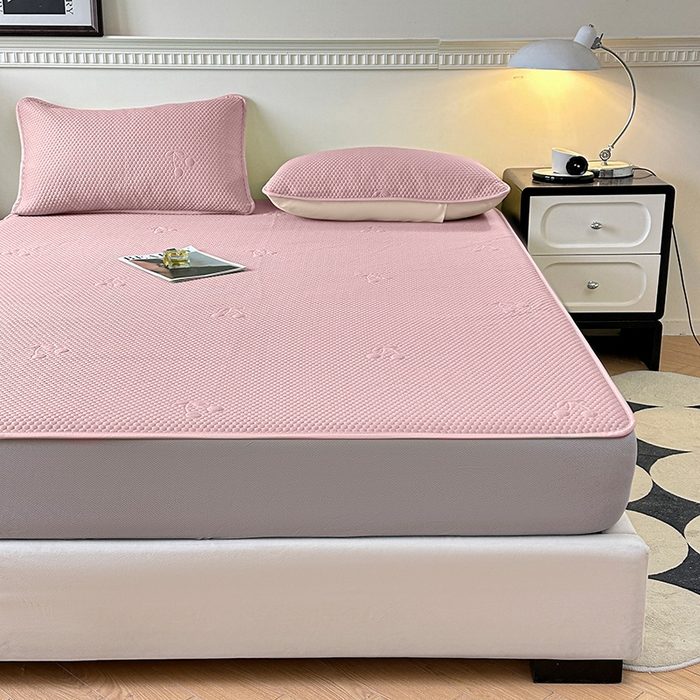 91家纺网 家纺一手货源 找家纺 布卢姆床垫2025新款A类PE乙纶冰豆豆床笠款凉席 樱桃粉