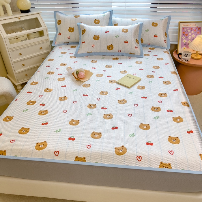 91家纺网 家纺一手货源 找家纺 布卢姆床垫2025新款A类数码印花冰藤席夏凉席--床笠款 樱桃熊