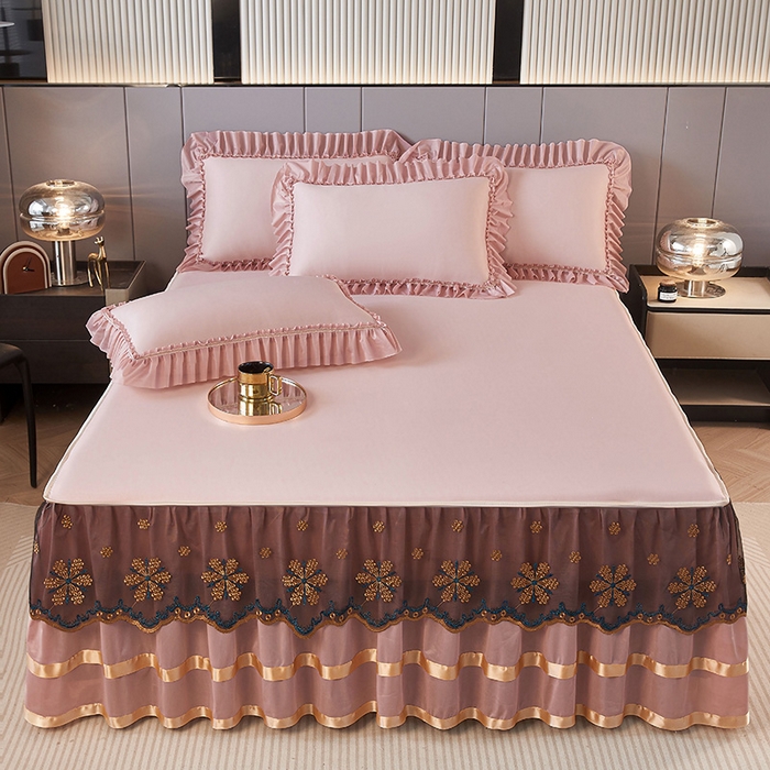 91家纺网 家纺一手货源 找家纺 情恒家纺 2025新款纯色可拆卸PE海洋丝床裙席三件套 密语粉