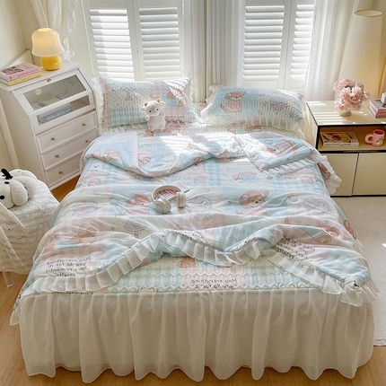 91家纺网 家纺一手货源 找家纺 慕澄2025新款小版印花床裙款乳胶凉席凉感丝夏被四件套 音乐会