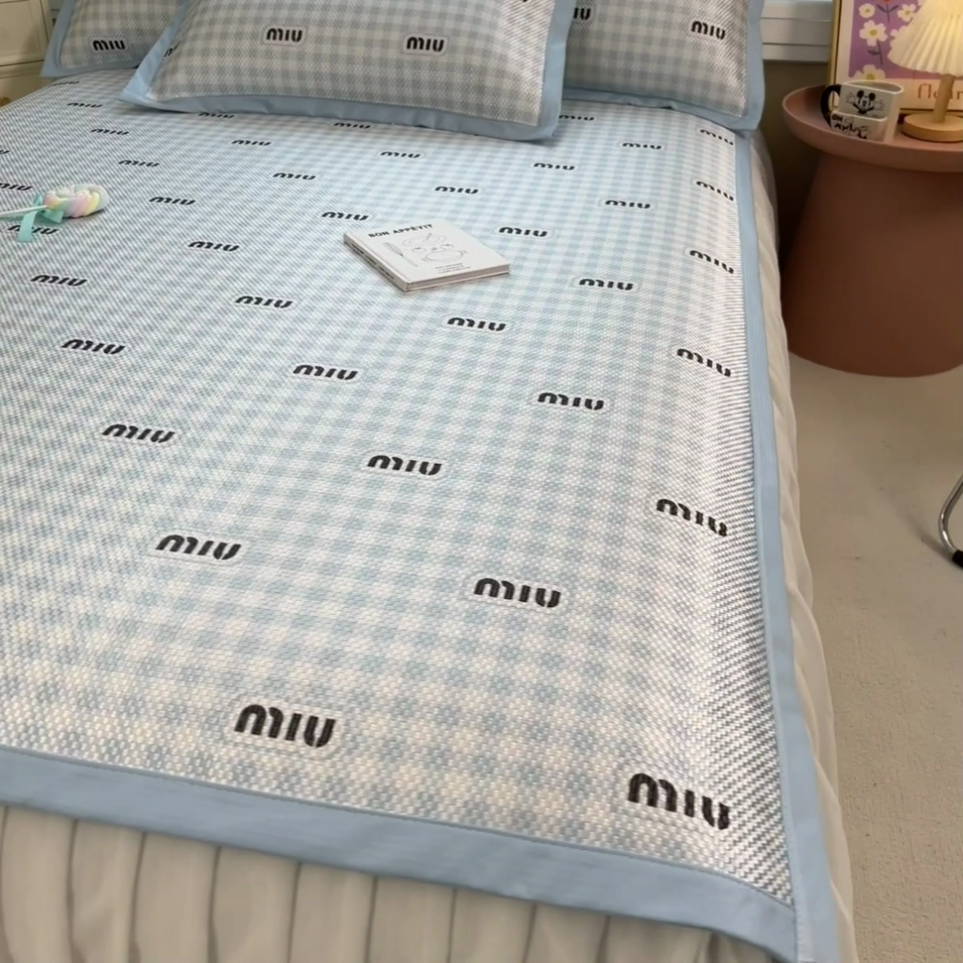 91家纺网 家纺一手货源 找家纺 布卢姆床垫2025新款A类数码印花冰藤席夏凉席--床席款 蓝miu