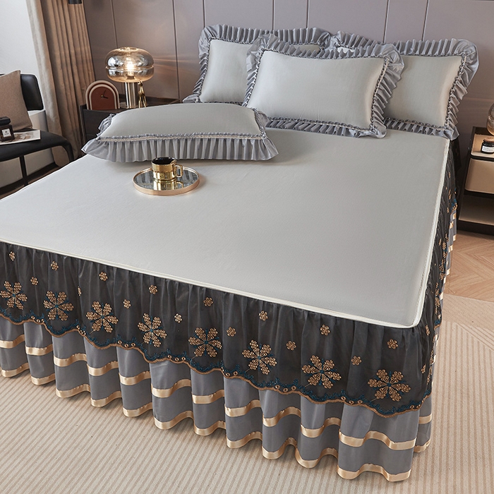 91家纺网 家纺一手货源 找家纺 情恒家纺 2025新款纯色可拆卸PE海洋丝床裙席三件套 绅士灰