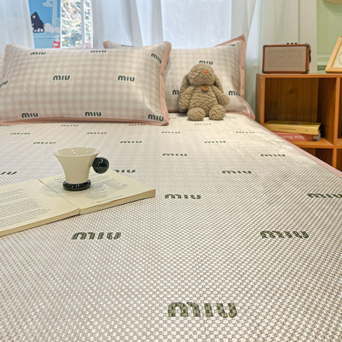 91家纺网 家纺一手货源 找家纺 布卢姆床垫2025新款A类数码印花冰藤席夏凉席--床席款 粉miu