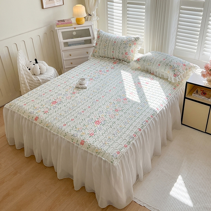 91家纺网 家纺一手货源 找家纺 慕澄2025新款小清新印花凉感丝花床裙款乳胶凉席 春季花花