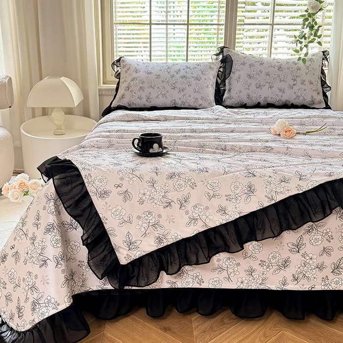 91家纺网 家纺一手货源 找家纺 大麦家纺 2025新款碳光冰丝软凉席夏被四件套-床盖款