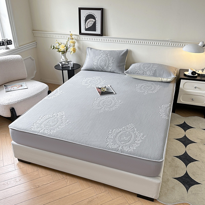 91家纺网 家纺一手货源 找家纺 布卢姆床垫2025新款A类PE乙纶冰豆豆床笠款凉席 蝴蝶花镜 灰