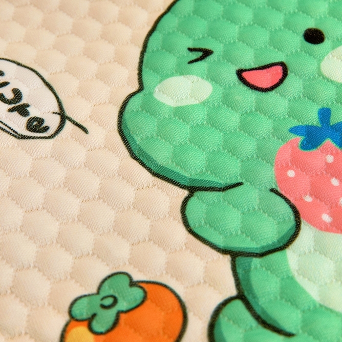 91家纺网 家纺一手货源 找家纺 富馨莱 2025新款儿童冰丝豆豆枕套 恐龙漫画