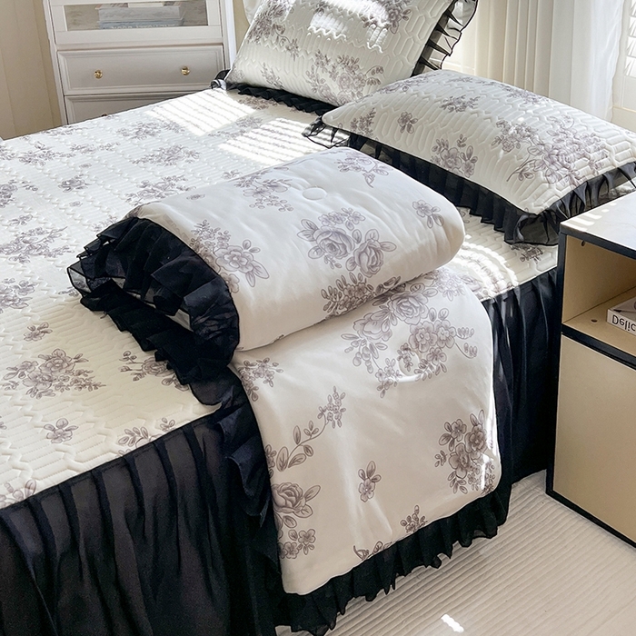 91家纺网 家纺一手货源 找家纺 慕澄2025新款小版印花床裙款乳胶凉席凉感丝夏被四件套 素描花