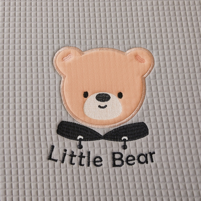 91家纺网 家纺一手货源 找家纺 （总）爱思凯2025新款【瑞宝熊】PE真豆豆床席款凉席 场景一