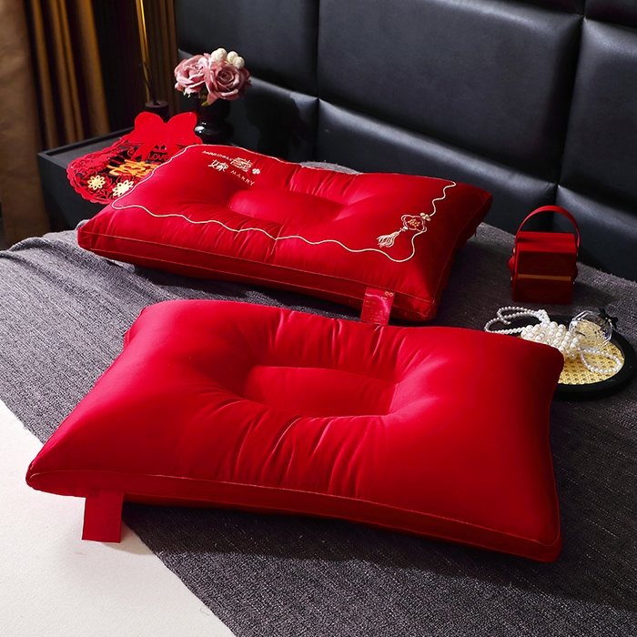 91家纺网 家纺一手货源 找家纺 （总）糖果枕芯 2025新款婚庆护颈大红结婚喜庆枕头喜嫁护颈枕枕头枕芯