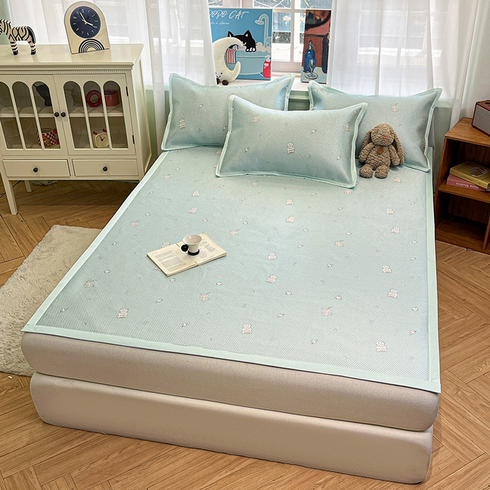 91家纺网 家纺一手货源 找家纺 布卢姆床垫2025新款A类数码印花冰藤席夏凉席--床席款 牛奶猫咪