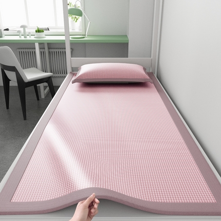 91家纺网 家纺一手货源 找家纺 （总）源舍家纺 2025新款冰丝提花千鸟格无纺布冰丝席-学生款