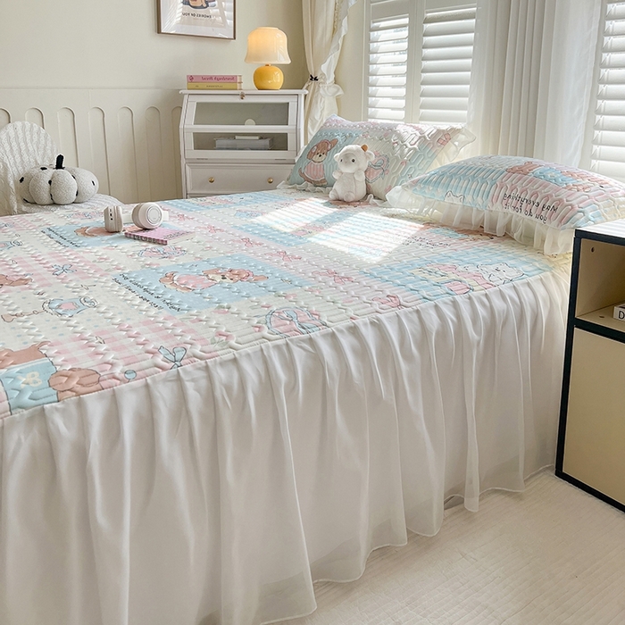 91家纺网 家纺一手货源 找家纺 慕澄2025新款小清新印花凉感丝花床裙款乳胶凉席 音乐会