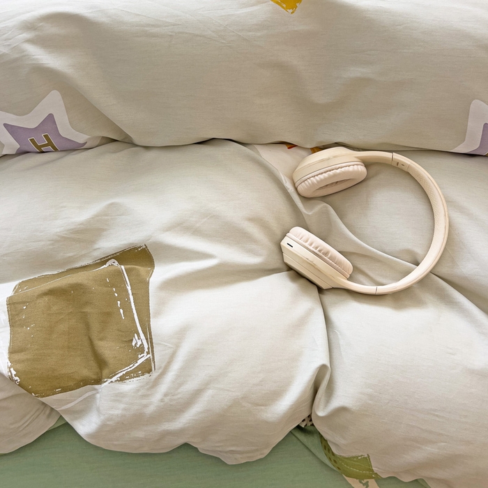 91家纺网 家纺一手货源 找家纺 依庭 2025新款全棉印花花卉款四件套单品系列-四件套 星烁