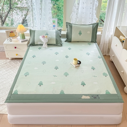 2025新款A类抗菌数码印花冰藤席 绿茵星辰