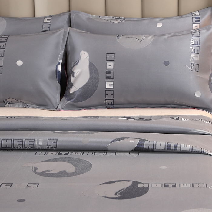 91家纺网 家纺一手货源 找家纺 席皇后  2025新款可机洗抗菌提花冰丝席 富贵熊