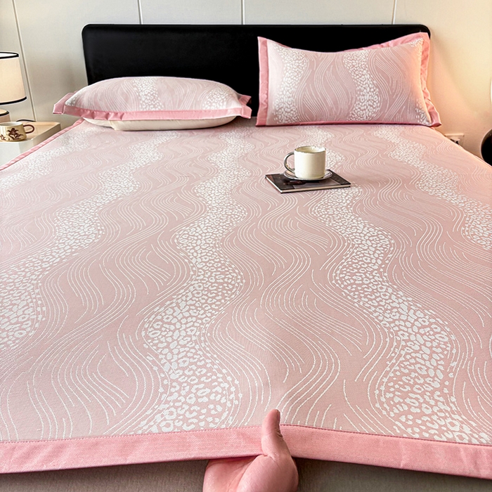 91家纺网 家纺一手货源 找家纺 2025新款A类PE提花凉席-波光粼粼 波光粼粼-柔情粉