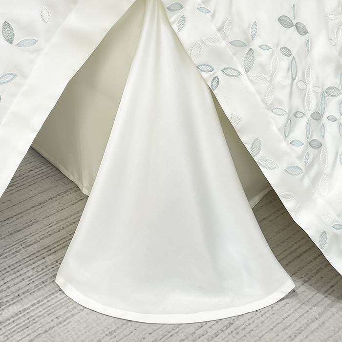 91家纺网 家纺一手货源 找家纺 2025新款床上用品【夏季爆款】A类兰精天丝四件套真丝重工刺绣被套高端轻奢风纯色 唐云-月光白