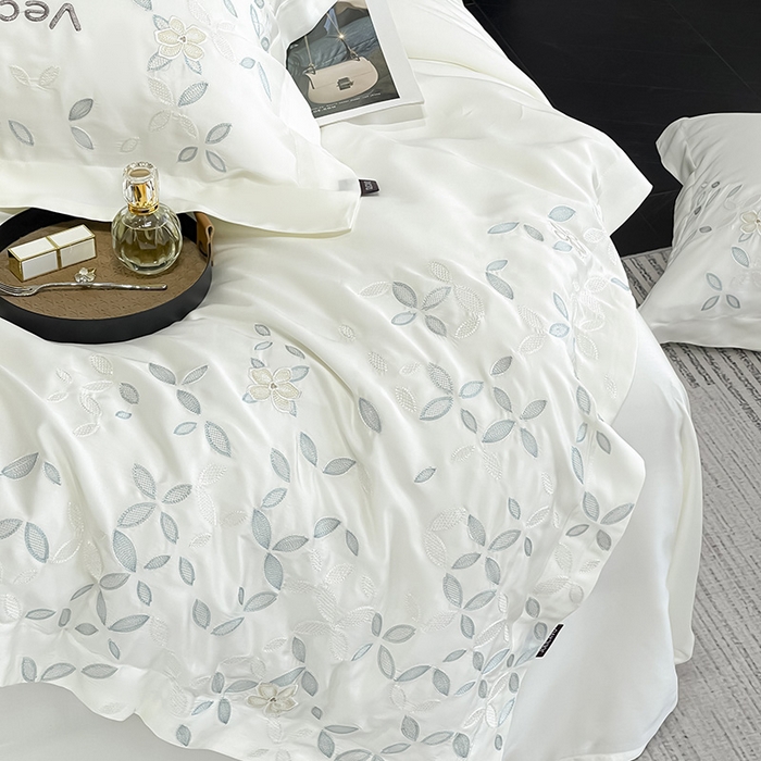 91家纺网 家纺一手货源 找家纺 2025新款床上用品【夏季爆款】A类兰精天丝四件套真丝重工刺绣被套高端轻奢风纯色 唐云-月光白