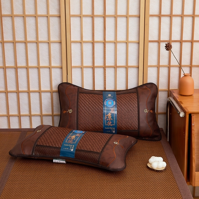 91家纺网 家纺一手货源 找家纺 （总）优波兔 2025新款夏凉枕 高端野藤葫芦丝一体式绣花圆枕（36x57）荞麦壳枕