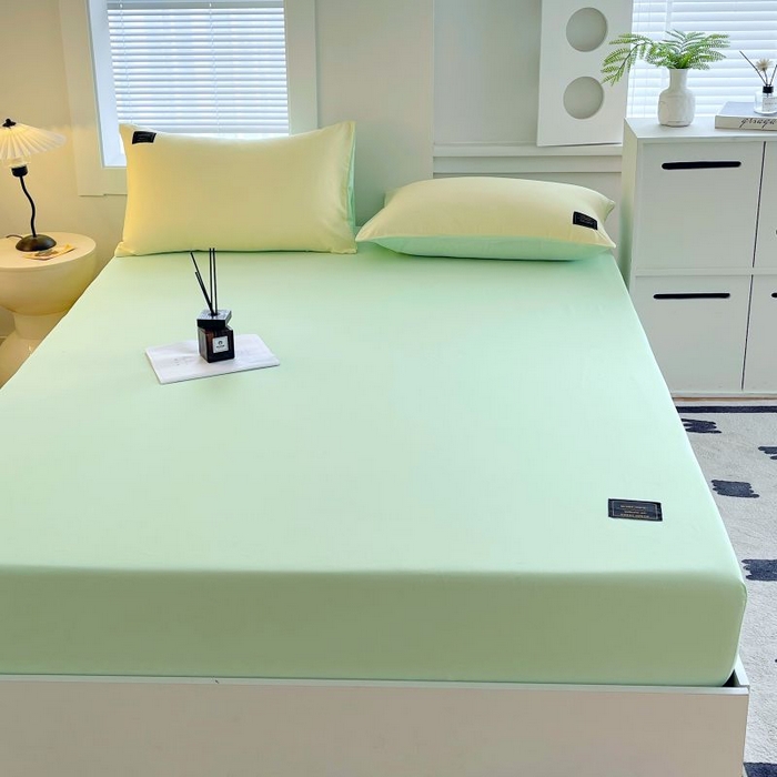 91家纺网 家纺一手货源 找家纺 恋之语 2025新款纯色亲肤舒适贴布标单床笠90克 果绿