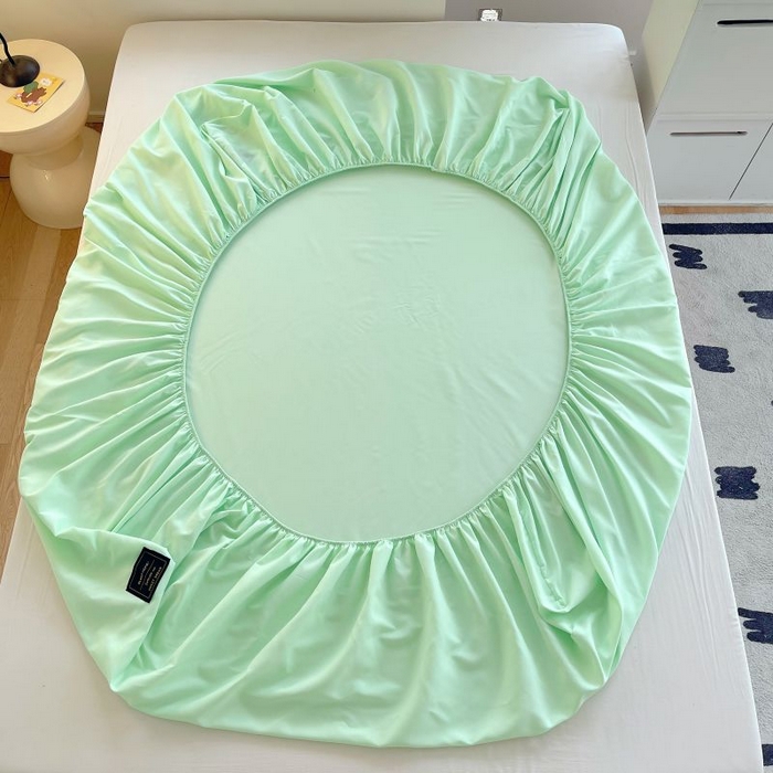 91家纺网 家纺一手货源 找家纺 恋之语 2025新款纯色亲肤舒适贴布标单床笠90克 果绿