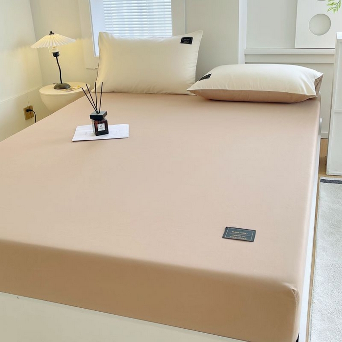 91家纺网 家纺一手货源 找家纺 恋之语 2025新款纯色亲肤舒适贴布标单床笠90克 卡其