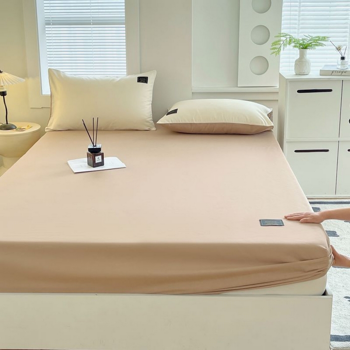 91家纺网 家纺一手货源 找家纺 恋之语 2025新款纯色亲肤舒适贴布标单床笠90克 卡其