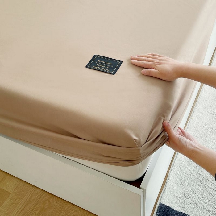 91家纺网 家纺一手货源 找家纺 恋之语 2025新款纯色亲肤舒适贴布标单床笠90克 卡其