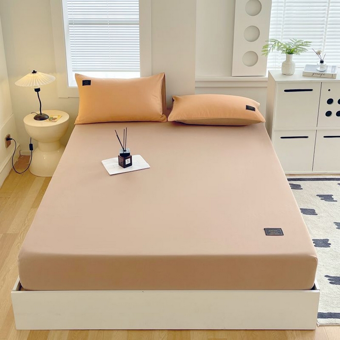 91家纺网 家纺一手货源 找家纺 恋之语 2025新款纯色亲肤舒适贴布标单床笠90克 卡其灰