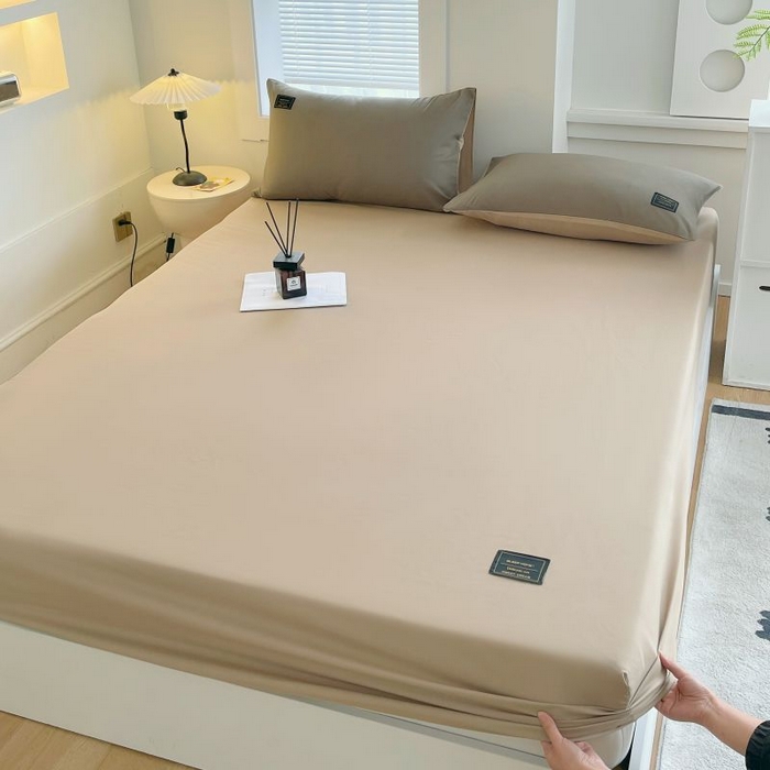 91家纺网 家纺一手货源 找家纺 恋之语 2025新款纯色亲肤舒适贴布标单床笠90克 卡其灰2