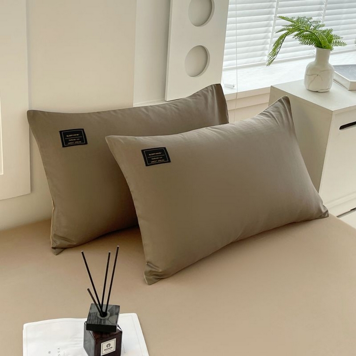 91家纺网 家纺一手货源 找家纺 恋之语 2025新款纯色亲肤舒适贴布标单床笠90克 卡其灰2