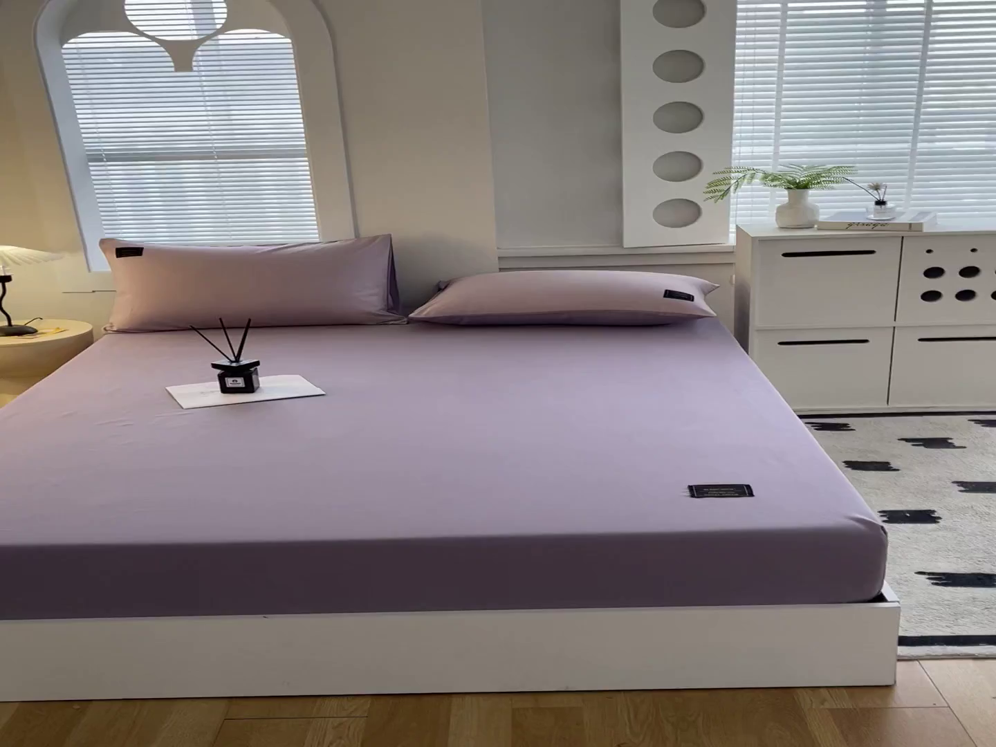 91家纺网 家纺一手货源 找家纺 恋之语 2025新款纯色亲肤舒适贴布标单床笠90克 罗兰紫