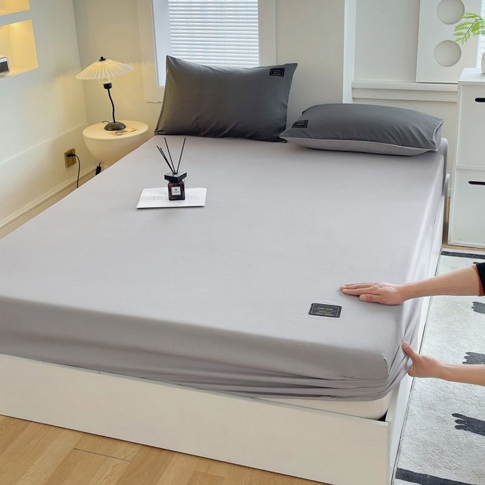 91家纺网 家纺一手货源 找家纺 恋之语 2025新款纯色亲肤舒适贴布标单床笠90克 浅灰