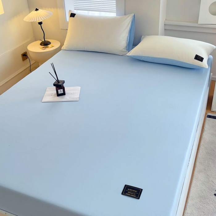 91家纺网 家纺一手货源 找家纺 恋之语 2025新款纯色亲肤舒适贴布标单床笠90克 浅蓝2