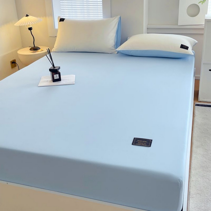 91家纺网 家纺一手货源 找家纺 恋之语 2025新款纯色亲肤舒适贴布标单床笠90克 浅蓝2