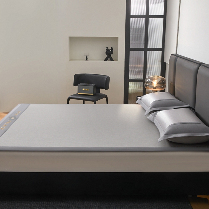 91家纺网 家纺一手货源 找家纺 全季家居 2025新款A类抗菌防螨幸运星系列冰藤席凉席席子 银灰 床席