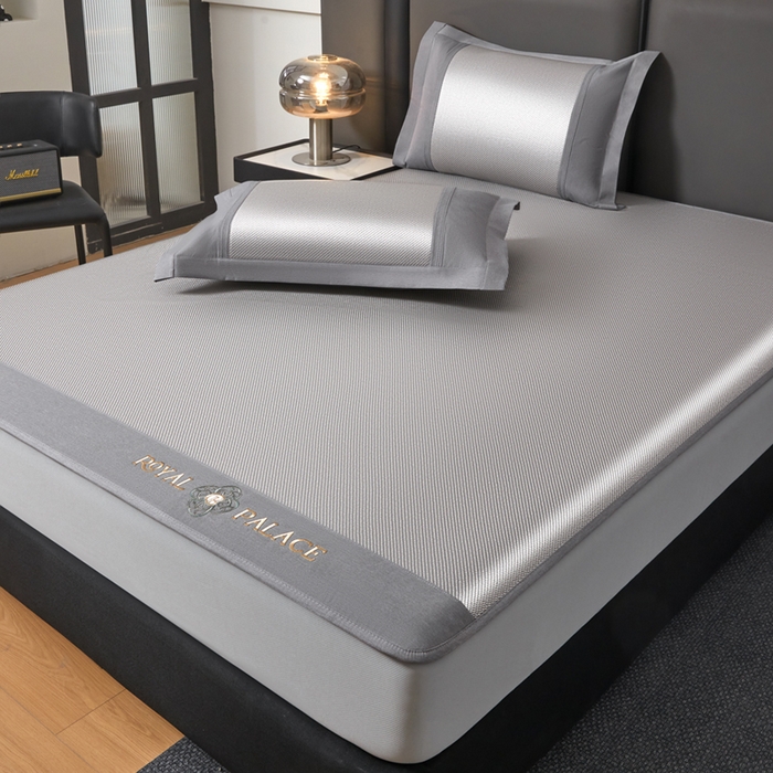 91家纺网 家纺一手货源 找家纺 全季家居 2025新款A类抗菌防螨幸运星系列冰藤席凉席席子 银灰 床笠