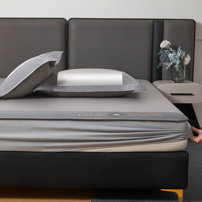 91家纺网 家纺一手货源 找家纺 全季家居 2025新款A类抗菌防螨幸运星系列冰藤席凉席席子 银灰 床笠