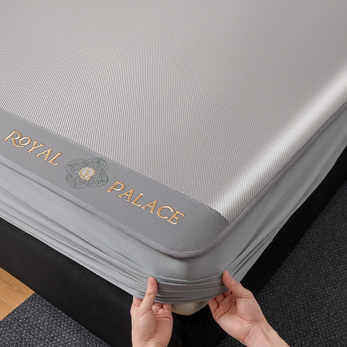 91家纺网 家纺一手货源 找家纺 全季家居 2025新款A类抗菌防螨幸运星系列冰藤席凉席席子 银灰 床笠