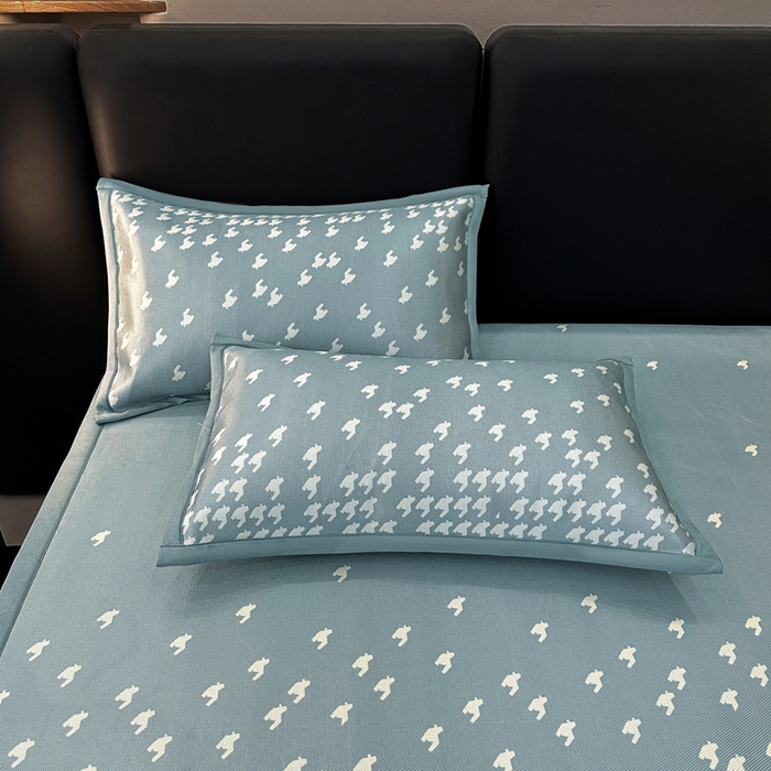 91家纺网 家纺一手货源 找家纺 全季家居 2025新款A类轻奢系列数码印花冰藤席凉席席子 千鸟格-深蓝 床席