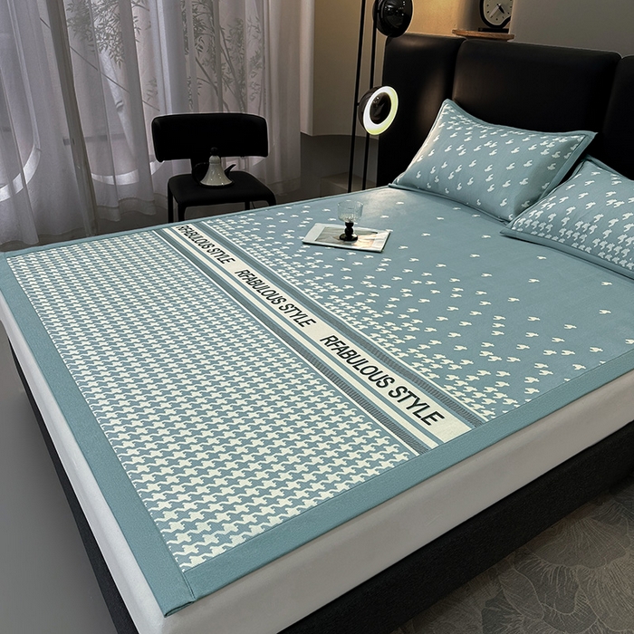 91家纺网 家纺一手货源 找家纺 全季家居 2025新款A类轻奢系列数码印花冰藤席凉席席子 千鸟格-深蓝 床席