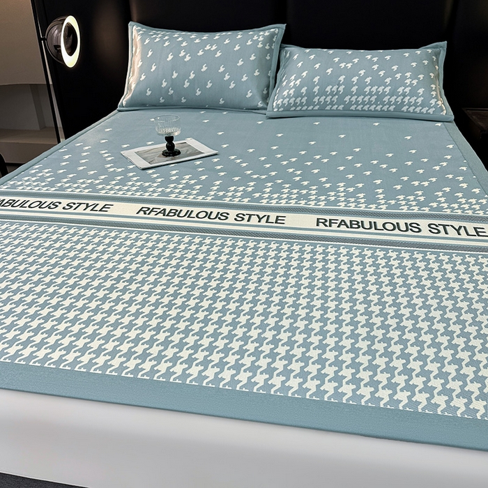 91家纺网 家纺一手货源 找家纺 全季家居 2025新款A类轻奢系列数码印花冰藤席凉席席子 千鸟格-深蓝 床席