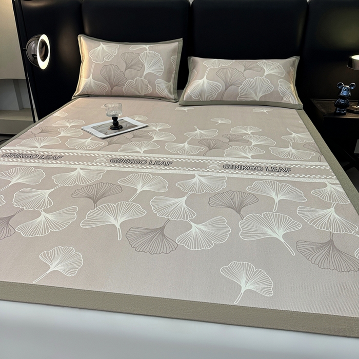 91家纺网 家纺一手货源 找家纺 全季家居 2025新款A类轻奢系列数码印花冰藤席凉席席子 杏叶语-浅咖 床席