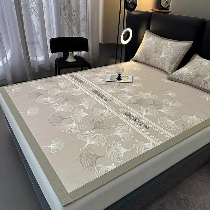 91家纺网 家纺一手货源 找家纺 全季家居 2025新款A类轻奢系列数码印花冰藤席凉席席子 杏叶语-浅咖 床席