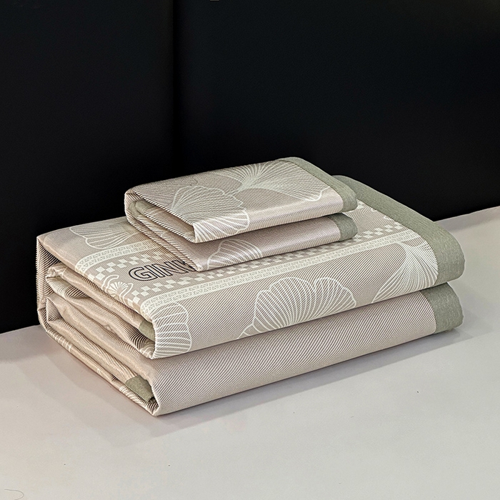 91家纺网 家纺一手货源 找家纺 全季家居 2025新款A类轻奢系列数码印花冰藤席凉席席子 杏叶语-浅咖 床席