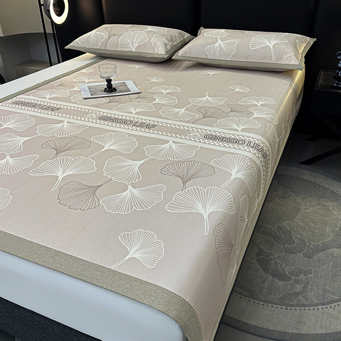 91家纺网 家纺一手货源 找家纺 全季家居 2025新款A类轻奢系列数码印花冰藤席凉席席子 杏叶语-浅咖 床席