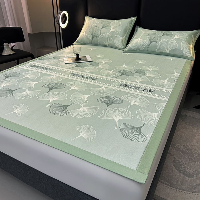 91家纺网 家纺一手货源 找家纺 全季家居 2025新款A类轻奢系列数码印花冰藤席凉席席子 杏叶语-水绿 床席