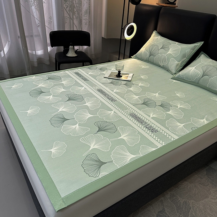 91家纺网 家纺一手货源 找家纺 全季家居 2025新款A类轻奢系列数码印花冰藤席凉席席子 杏叶语-水绿 床席